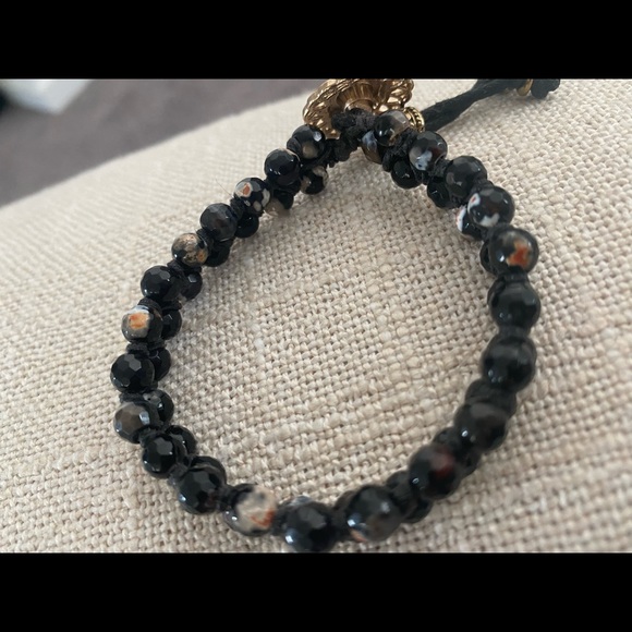 Black Agate bracelet with vintage Lion button clasp - Picture 7 of 7